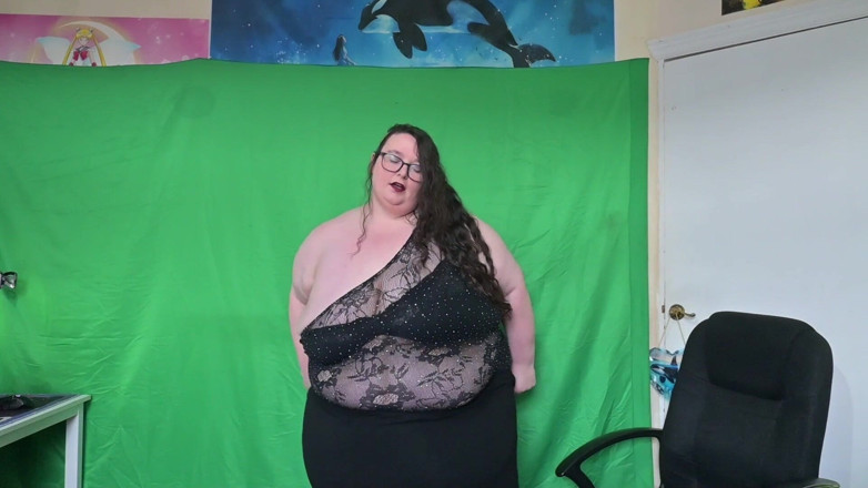 SSBBWLadyBrads: Stripping Out of My Clothes