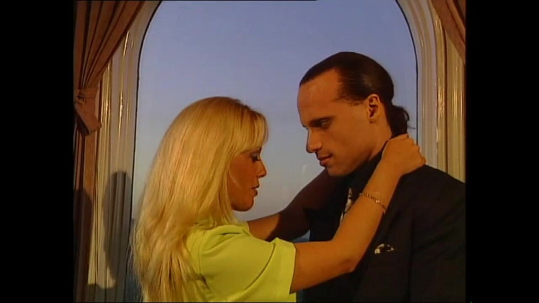 MMV films - The Original: เสือดำสวยและควยดำยักษ์ มิลฟ์ร้อนโดนเย็ดตูดโดย Rocco Siffredi