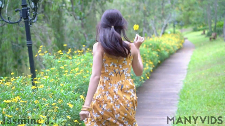 JasmineJ9966: สายตาเธอจับจ้องฉันไม่วางตา - เวอร์ชั่น MV