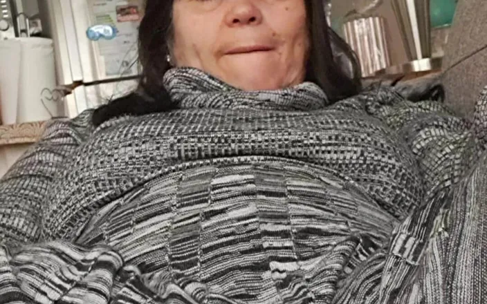 Mommy big hairy pussy: Looking Under the Dress, the Hairy Pussy Is Wet