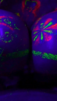 Neon-tittenfick ist besser als neon-party! Lilykoti