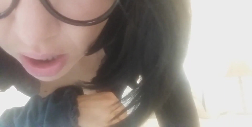 savannahamatoriale: Your Girlfriend Has Something to Ask You