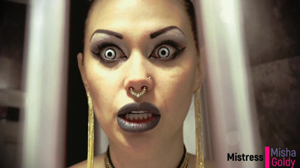 Goddess Misha Goldy: Ejaculare prematură înghițită de vie după un futai rapid cu demoness!