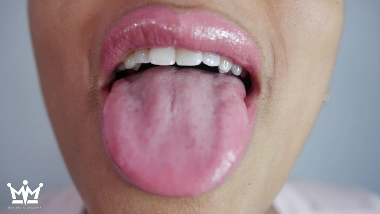 Mya Mula Goddess: Sen benim sakızlı ayıcığımsın