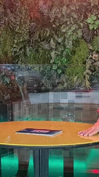Horká a nenasytná blond MILF se vrátila k pornu, aby šukala bez omezení