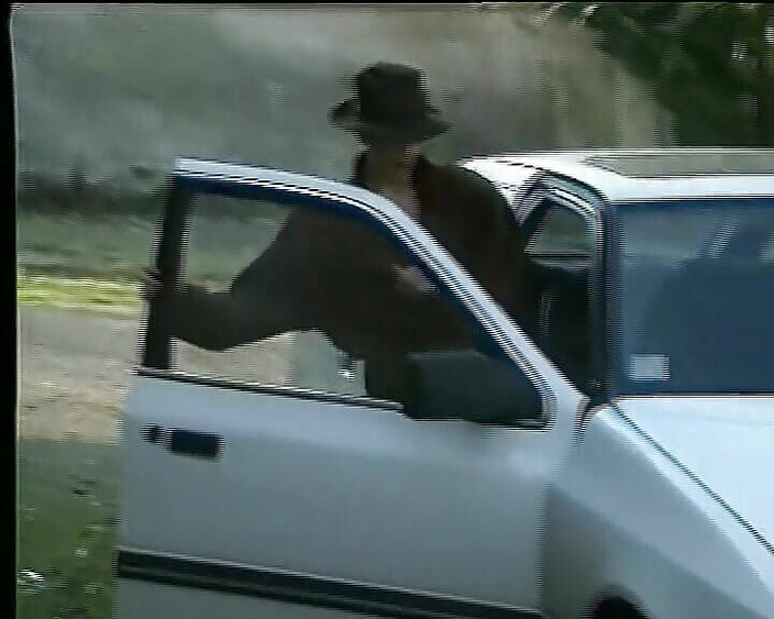 Deutsche Camgirls: ドイツからの巨乳ブルネットの女性は、素晴らしい後に精液を食べています