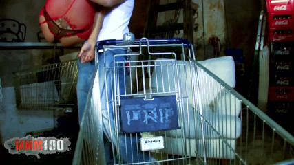 MMM100: Vedeta porno franceză Dolce Elektra Wild se fute cu Max...