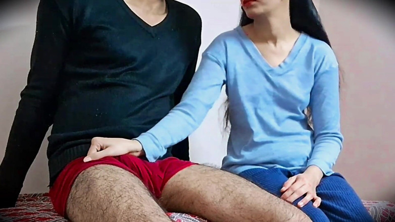 Desifilmy45: Il figliastro ha scopato la mia figa assetata hindi film...