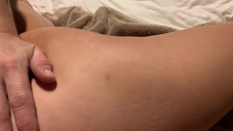 Farmers Wifey: GILF Uzyskiwanie cipki wypełnione spermą Następnie moja twarz spryskana spermą,...