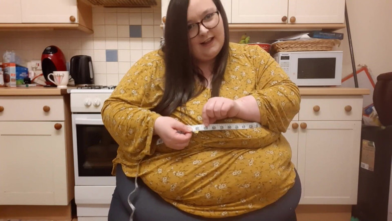 SSBBWLadyBrads: Товстушка сіла за вимірювання на величезні дюйми