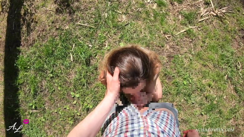 Alisa Lovely: Cudowne ruchanie z młodą laską na świeżym powietrzu POV