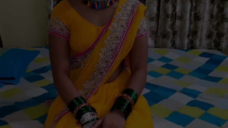 Sexy Komal: Blouse petticoat saree kuning