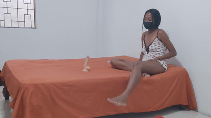 NEGRITA SEXY: 나는 딜도에 대한 환상과 열에서 창녀처럼 자위해요