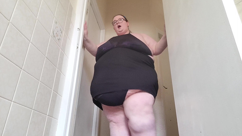 SSBBWLadyBrads: Stripteuza ta grasă obeză