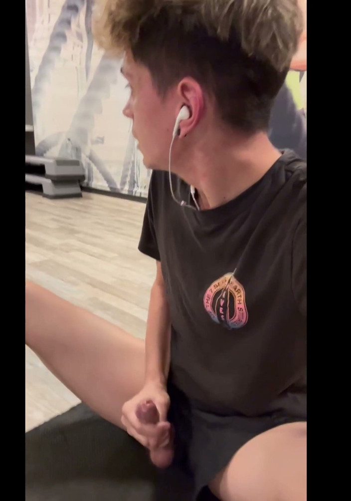 Peter Parker: Got Horny in the Gym While Training so I Decided...