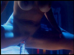 CBD Media: Kozatá milfka uctívající péro sólo masturbace