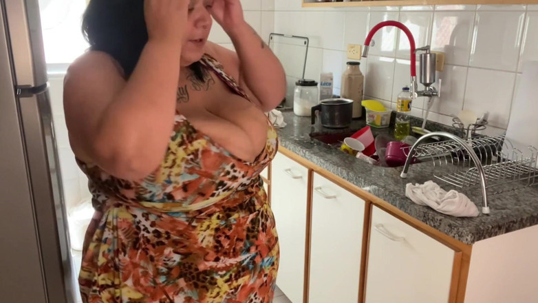 Mary Jhuana: Bella donnona e seus veget in a ghetto