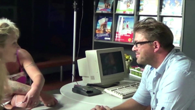 Filles Francaises: Kancelářské děvky z Francie Musí sát ptáka ve trojce