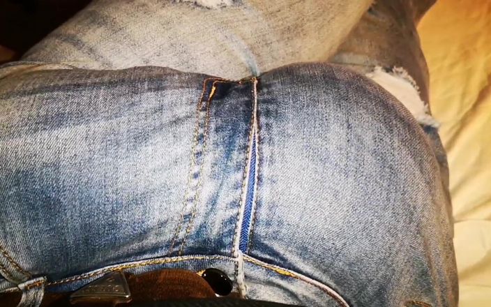 Monster meat studio: Min helt nya jeans Wich var en present från en...