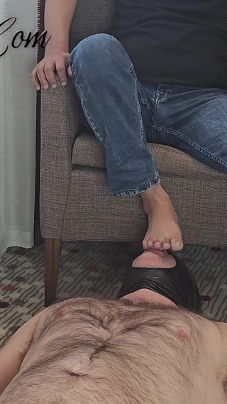 Morning Feet and Spit Licker Male Slut