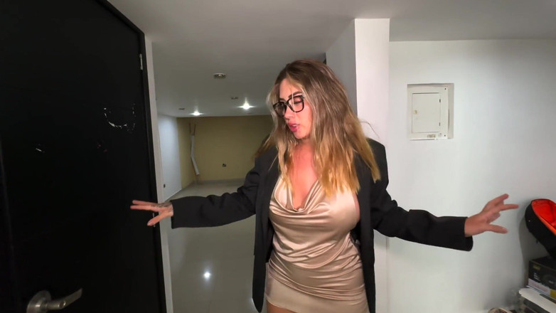 Sara Blonde: Ejen Hartanah Disetubuhi Oleh Pelanggan Untuk Menjual Rumah - Sara Blonde