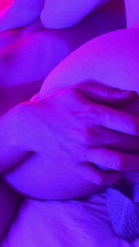 Insémination de beau-père dans un éclairage sexy