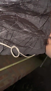 Můj nevlastní bratroch mi to tajně dává. Lahodně se milujeme, aniž by o tom někdo věděl