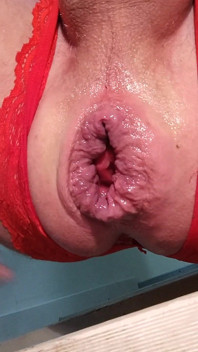 CD Plays with Moist Pussy Part 2