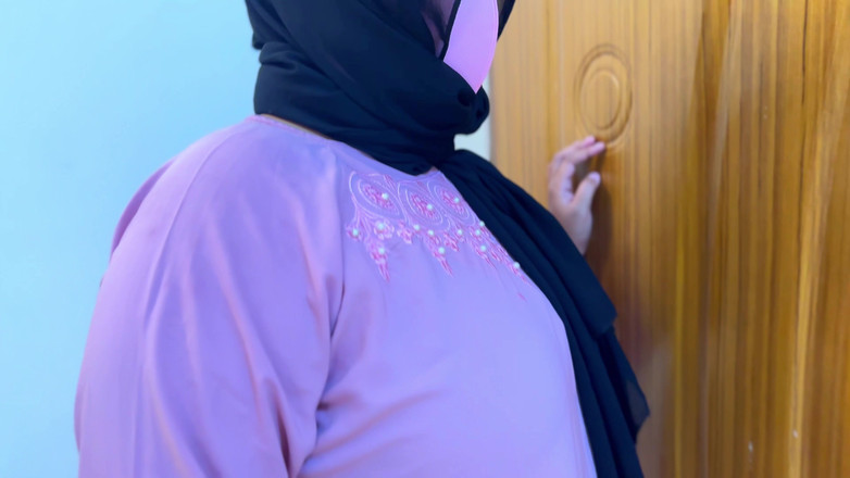 Aria Mia: Foda dura com hijabi muçulmana! - Gozada selvagem