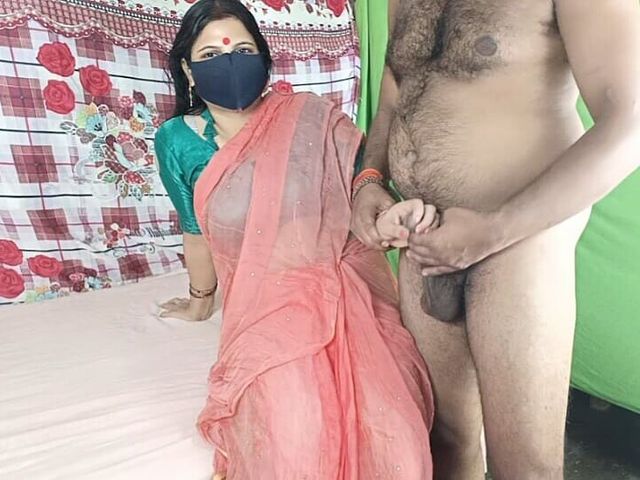 The Sister-in-law, Playing with the Fat Cock of the Brother-in-law, Fucks From Behind. (Pyaripooja)