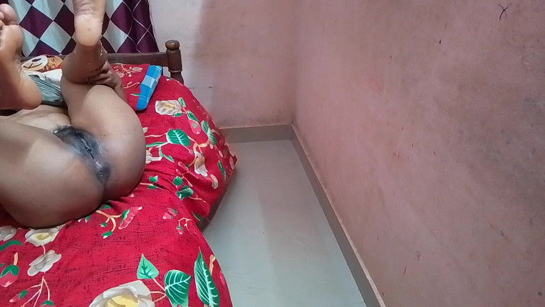 Skydreem1104: Istri dan suami asal tamil lagi asik di rumah