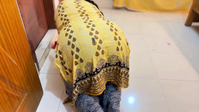 Aria Mia: Matrimonio al'ab dhat almuakhrat alkabirat walshawniat ealiqat taht alsarir walan...