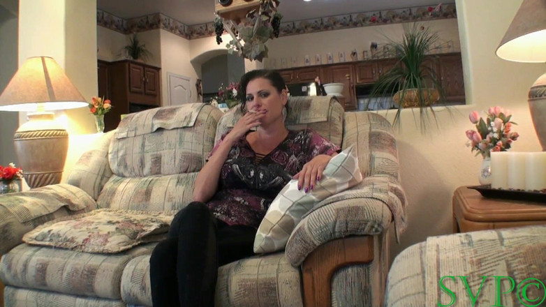 Big tit MILF'S GILF'S and girls: Une cougar MILF sexy se fait baiser par son beau-fils