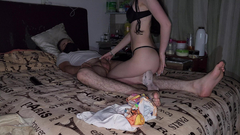 Jopy sex: Su hermanastra entra en ropa interior para follar toda la...