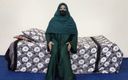 Raju Indian porn: 非常热辣的巴基斯坦穆斯林niqab妇女用假阳具自慰