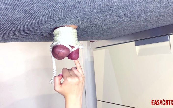 AnnyCandyPainboy: Meesteres ballen en lul vastgebonden en speelt met hen easycbtgirl