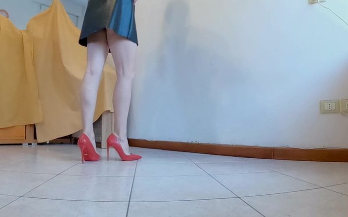Mature cunt: Sexy beine und high heels
