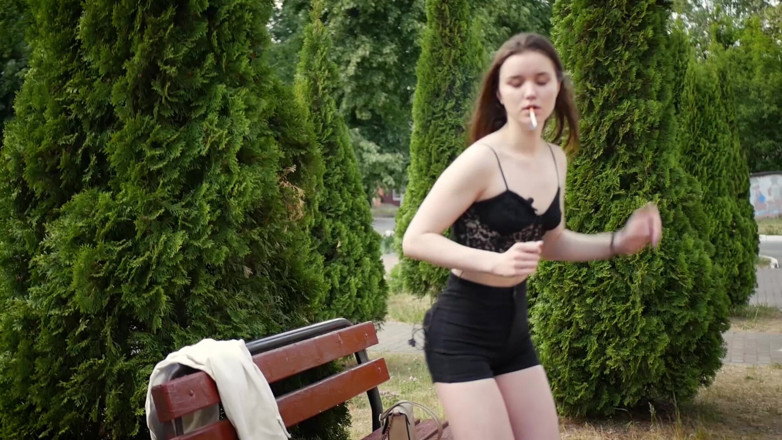 Russian Smokers: Palenie 120mm Saratoga na ulicy