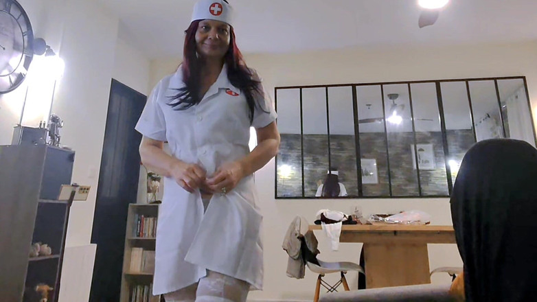 Sofy13: ビデオセックスのヒント:今日はパーティー2の制服について話しています