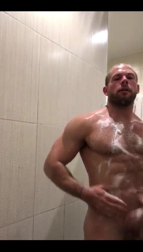 Leo Bayne: Зацени мою приятельню