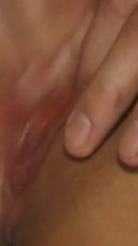 Vixen deepthroat berambut keriting dan dikongkek dalam pakaian dalam – frenzy