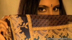 Bollywood Nudes: Egzotyczny kochanek zrobi dziś licytację