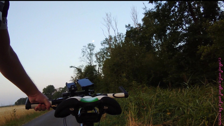 Carmen_Nylonjunge: Big ass on the bike seat 2