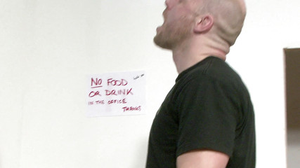 Macho Guys: quando incontri un ragazzo sexy nel vicino caffè vuoi solo...