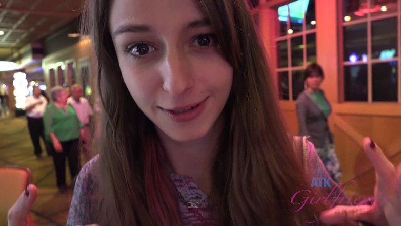 ATK Fans (Girlfriends): Virtual vacation in Las Vegas with Willow Hayes 1/3