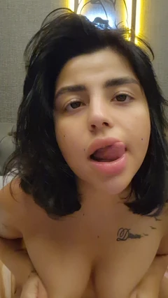 Spectacol de masturbare Ahageo İlker