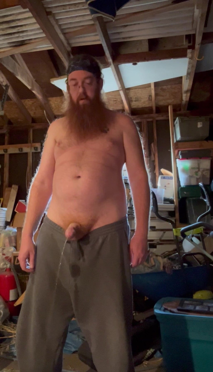 Big Baz: Wanhopig op zoek naar pis