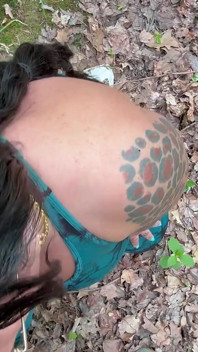Děvka Podvádějící Milfka Dostane Venkovní Výstřik Na Obličej