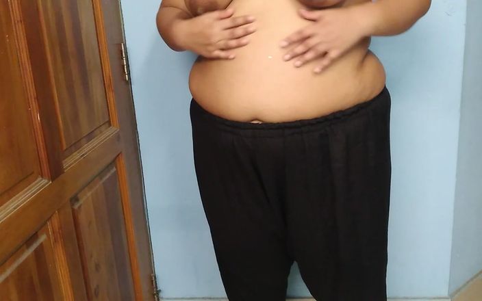 Aria Mia: Beta lagi asik sambil pakai baju sebelum pergi - seks kolkata