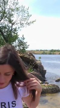 Трах киски на улице в любительском видео
